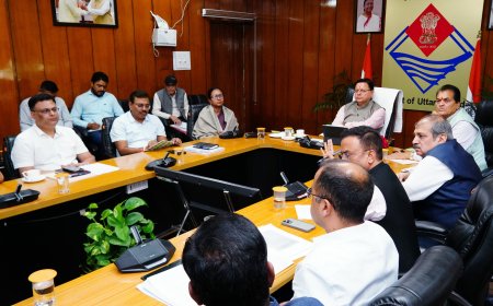 सीएम धामी ने दीपावली और राज्य स्थापना दिवस के दृष्टिगत प्रदेशभर में स्वच्छता, सुरक्षा, स्वास्थ्य, यातायात की बेहतर व्यवस्थाएं सुनिश्चित करने के दिए निर्देश