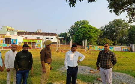 मुख्य विकास अधिकारी ने विकास खण्ड शोहरतगढ़ में निर्माण कार्यों का किया निरीक्षण