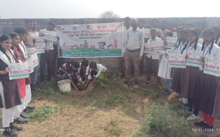 एक पेड़ मां के नाम कार्यक्रम के अंतर्गत कराई गई चित्रकला प्रतियोगिता