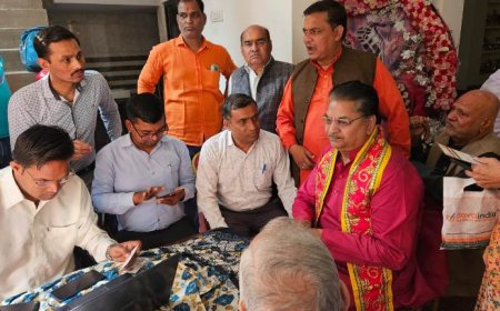 हर बुजुर्ग तक पहुँचना चाहिये आयुष्मान योजना का लाभ - घनश्याम लोधी