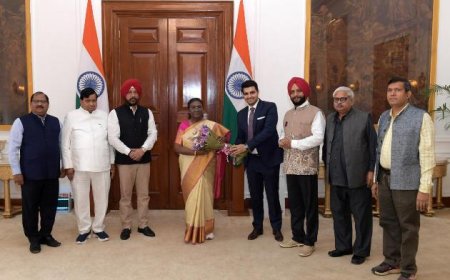 गुरिन्दर सिंह के नेतृत्व में प्रकाशकों का प्रतिनिधि मंडल राष्ट्रपति द्रोपदी मुर्मू से मिला