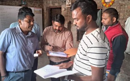 जिलाधिकारी ने सरकारी सस्ते गल्ले की दुकान का किया निरीक्षण