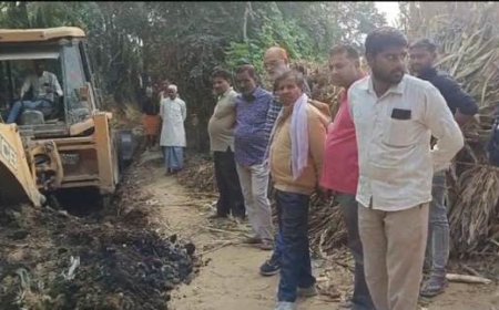 तेजीपुर में दो चकरोड खाली कराये गए - उप जिलाधिकारी