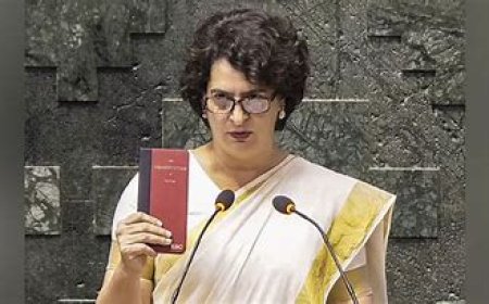 प्रियंका गांधी ने ली सांसद के रूप में शपथ