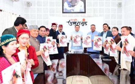 सीएम धामी ने पहली जौनसारी फीचर फिल्म  ‘मैरै गांव की बाट’ का प्रोमो और पोस्टर किया लान्च