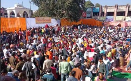 बांग्लादेश में पिट रहा हिन्दू , मथुरा में सत्ताधारी पार्टी के लोग और संगठनों का विरोध