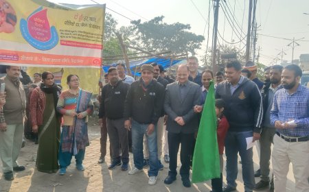 प्राथमिक विद्यालय की छात्रा अनाबिया ने हरी झंडी दिखाकर की पल्स पोलियो अभियान अभियान की शुरूआत