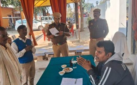 सम्पूर्ण थाना समाधान दिवस पर जिलाधिकारी ने सुनी शिकायतकर्ताओं की समस्याएं