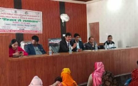 विधिक जागरूकता कार्यक्रम में महिलाओं की सुरक्षा और कल्याण से सम्बन्धित कानूनों के बारे में किया गया जागरूक