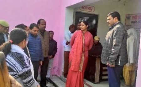 ग्राम पंचायत ओरीपुर में एग्रीस्टैक योजना के तहत लगाए गए फार्मर रजिस्ट्री कैंप का जिलाधिकारी ने किया स्थलीय निरीक्षण