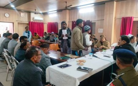 सुशासन सप्ताह: प्रशासन गांव की ओर अभियान के तहत मुसाफिरखाना में अर्पित गुप्ता ने दिखाया प्रभावी नेतृत्व