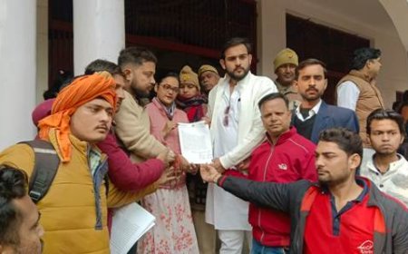 विश्व हिंदू परिषद व बजरंग दल ने दिया जिलाधिकारी को ज्ञापन