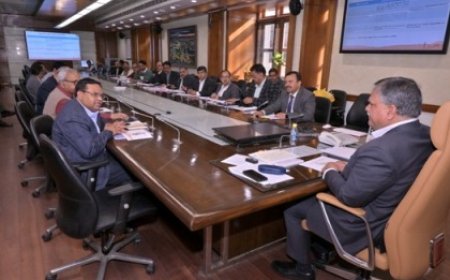 मुख्य सचिव की अध्यक्षता में एनडीडीबी के राष्ट्रीय अध्यक्ष, प्रमुख सचिव दुग्ध विकास, पीसीडीएफ के प्रबन्ध निदेशक की उपस्थिति में एक महत्वपूर्ण बैठक संपन्न