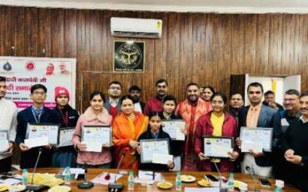 सुशासन दिवस पर विजेताओं को किया गया सम्मानित