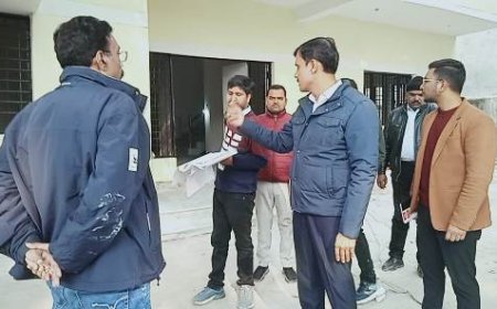जिलाधिकारी ने निर्माणाधीन रैन बसेरे का किया निरीक्षण