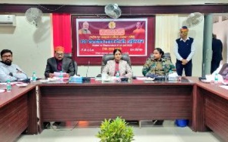 100 दिवसीय सघन टीबी अभियान को लेकर जिलाधिकारी ने जनप्रतिनिधियों एवं संबंधित अधिकारियों के साथ की बैठक