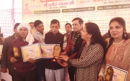 15 दिवसीय मण्डल स्तरीय खादी ग्रामोद्योग एवं माटीकला प्रदर्शनी का हुआ समापन