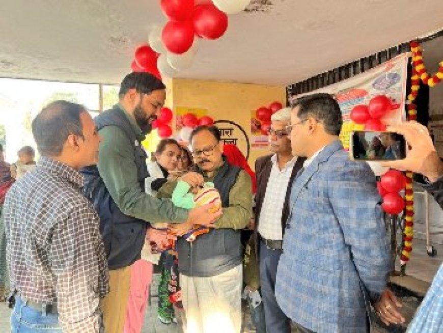 बच्चों को पोलियो की खुराक पिलाकर सीएमओ ने पल्स पोलियो अभियान का किया शुभारंभ