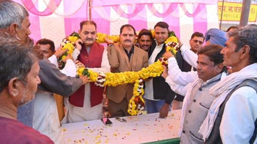 जिला पंचायत अध्यक्ष ने सीसी सड़क और ईंट खडंजा का किया लोकार्पण
