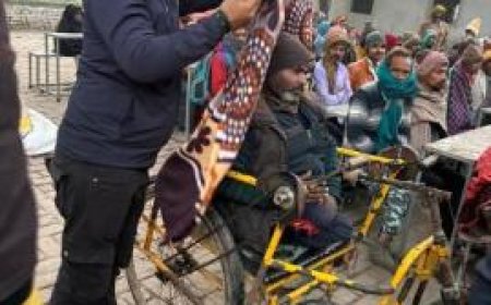 कंबल पाकर खुशी से खिल उठे जरूरतमंदों चेहरे