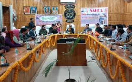 डीएम मोनिका रानी ई-कॉमर्स प्लेटफॉर्म (ईशक्ति) का किया शुभारम्भ