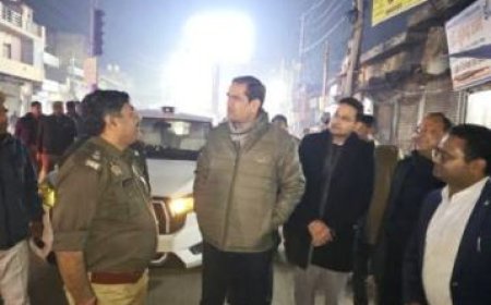 नवागत जिलाधिकारी पदभार ग्रहण करने के साथ ही आए एक्शन मोड में