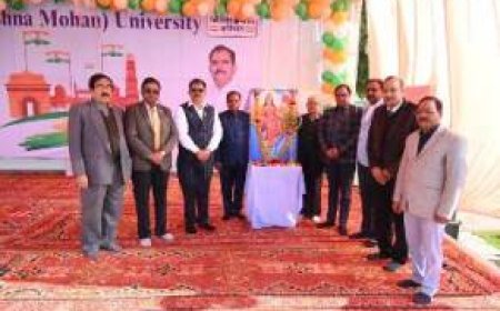 76वें गणतंत्र दिवस पर केएमयू परिवार ने किया शहीदों को नमन