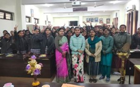 पीएम श्री केंद्रीय विद्यालय हरदोई में किशोरी बालिकाओं के लिए शिक्षा कार्यक्रम का हुआ आयोजन