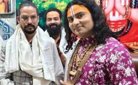 प्रसिद्ध कथा वाचक अनिरुद्धचाचार्य ने गौ रक्षक पुनीत चतुर्वेदी को किया सम्मानित