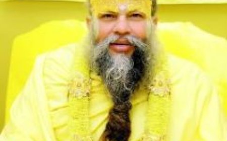 चौतरफा विरोध के बाद संत प्रेमानंद महाराज ने रात्रि परिक्रमा की अनिश्चित काल के लिए बंद