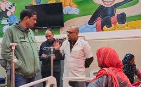 जिलाधिकारी ने 100 शैय्या अस्पताल का औचक निरीक्षण किया
