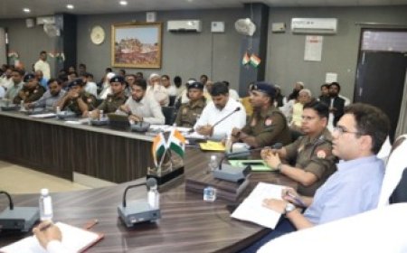 आगामी त्योहारों के मद्देनजर जिलाधिकारी व पुलिस अधीक्षक ने की बैठक, दिये आवश्यक दिशा-निर्देश