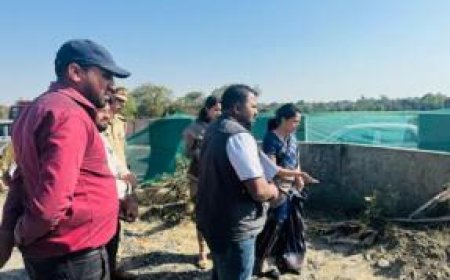 मण्डलायुक्त ने लखनऊ-हरदोई मार्ग के निर्माण कार्यों का किया औचक निरीक्षण