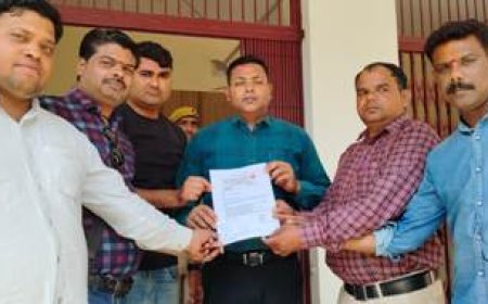 श्रमजीवी पत्रकार यूनियन ने डिप्टी कलेक्टर को पांच सूत्रीय सौंपा ज्ञापन