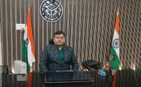 जिलाधिकारी ने होली पर्व की दीं शुभकामनाएं