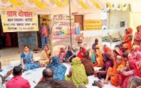 जिलाधिकारी ने ग्राम पंचायत करौंदी में लगाई चौपाल, सुनी ग्रामीणों की समस्याएं