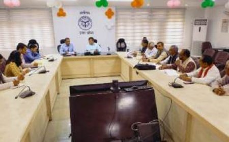 जिला निर्वाचन अधिकारी ने बीएलए की नियुक्ति हेतु राजनैतिक दलों के साथ की बैठक