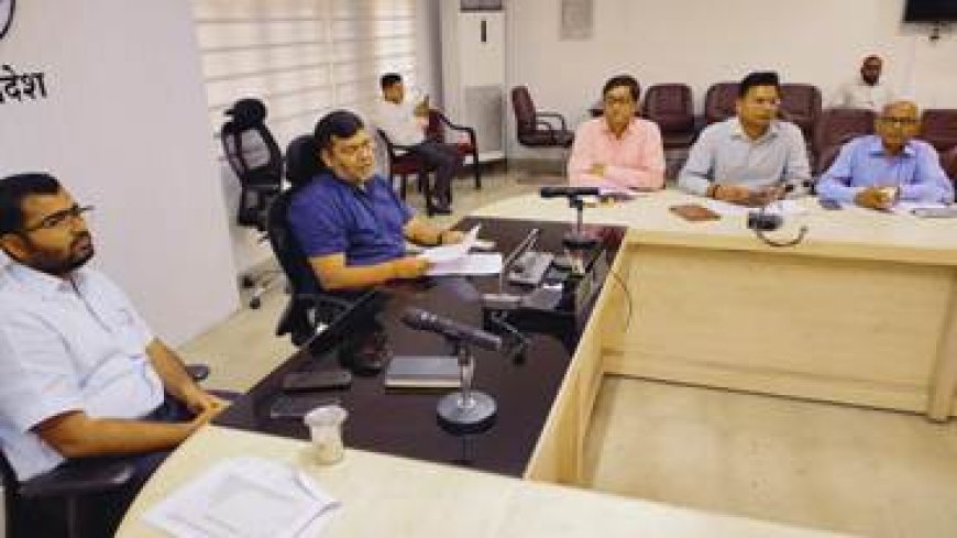 जिलाधिकारी ने की जल जीवन मिशन के तहत ’’हर घर जल’’ योजना की समीक्षा