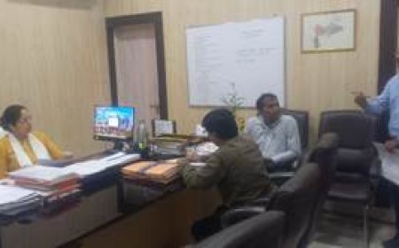 समूह की महिलाओं को डेरी उद्योग से जोड़ा जाये - मुख्य विकास अधिकारी