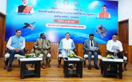 सीएम धामी ने अंतरिक्ष प्रौद्योगिकी एवं अनुप्रयोग अन्तरिक्ष सम्मेलन 2025 में की शिरकत