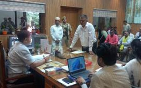 जन सुनवाई में जिलाधिकारी ने सुनी 138 शिकायतें