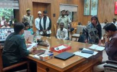 जन सुनवाई में बुजुर्गों के बने आयुष्मान कार्ड