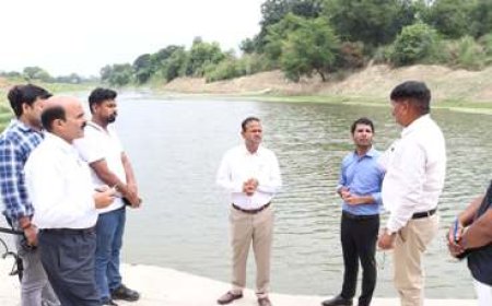 जिलाधिकारी ने तमसा एवं सिलनी नदी के पानी की गुणवत्ता एवं सफाई का किया निरीक्षण