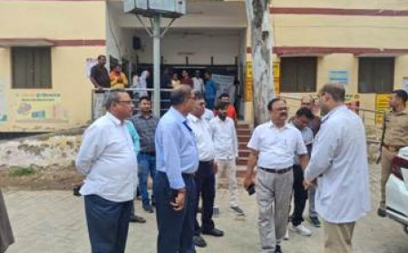 सामुदायिक स्वास्थ्य केन्द्र गौरीगंज के अन्तर्गत ग्राम टिकरिया व सामुदायिक स्वास्थ्य  केन्द्र अमेठी का अपर निदेशक ने किया निरीक्षण
