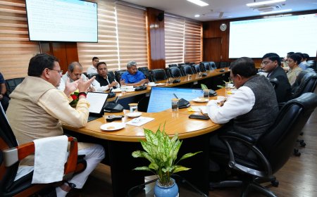 युवाओं को कौशल विकास और रोजगार से जोड़ने के लिए विभागीय सचिव समन्वय के साथ करें कार्य - सीएम धामी