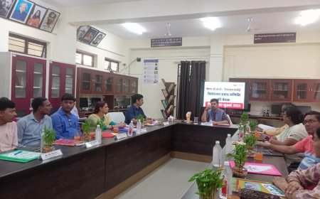 जिलाधिकारी की अध्यक्षता में हुई पीएम श्री केंद्रीय विद्यालय प्रबंध समिति की बैठक