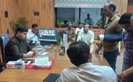 जन सुनवाई में जिलाधिकारी ने सुनी 74 शिकायतें