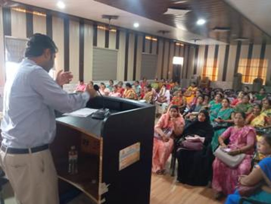 खाद्य सुरक्षा विभाग द्वारा आंगनबाड़ी कार्यकत्रियों को दिया गया प्रशिक्षण