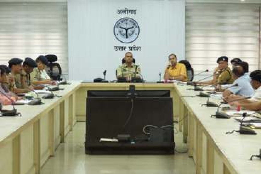 श्रावण मास एवं कांवड़ यात्रा के मद्देनजर एसएसपी ने आयोजकों के साथ की बैठक