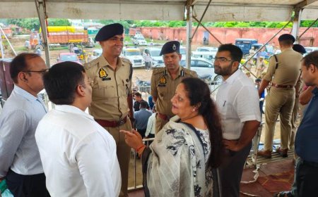 सीएम योगी के आगमन की तैयारियों के दृष्टिगत वरिष्ठ अधिकारियों ने कार्यक्रम स्थलों का किया निरीक्षण